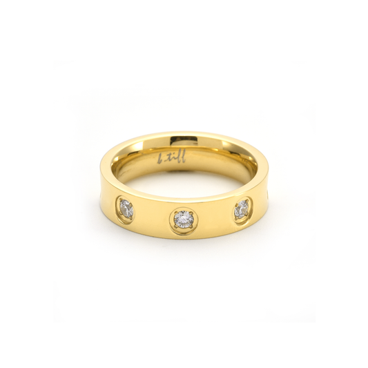 Gold 8-Stone Pave Ring