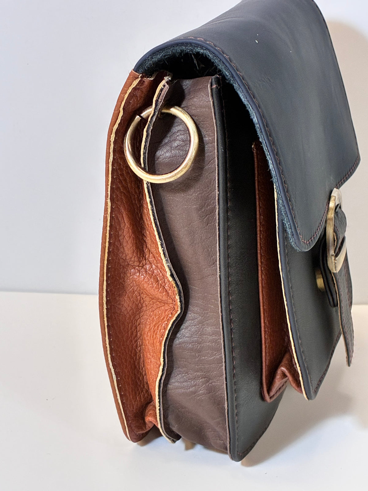 James · Crossbody Bag