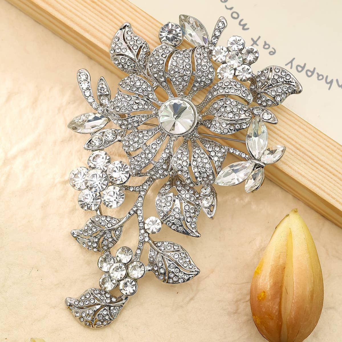 Elegant Rhinestone Flower Brooch Pin