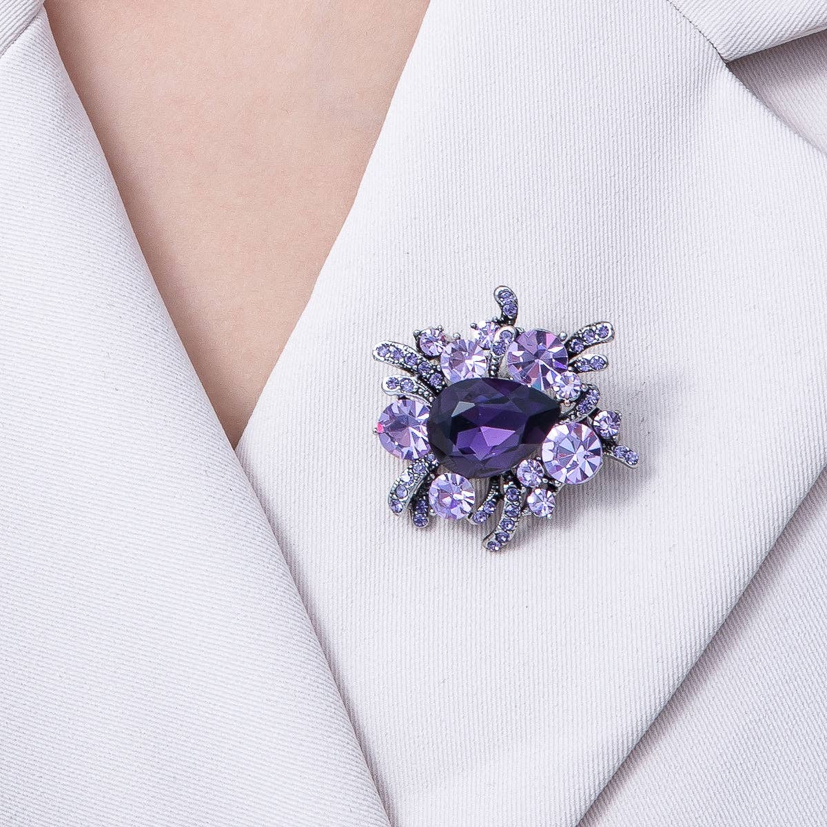 Vintage Antique Silver Brooch Purple Amethyst Crystal Pin