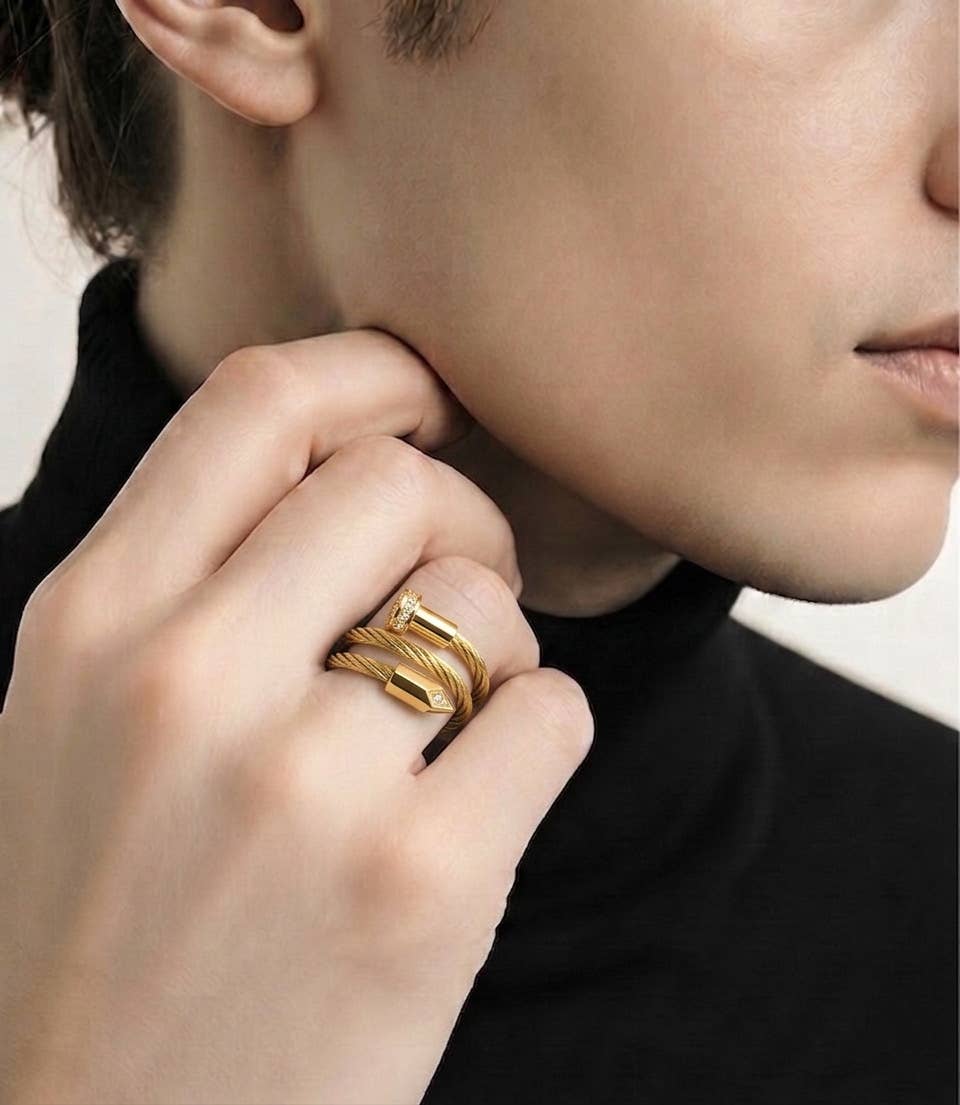 Gold Pavé Pointe Cable  Adjustable Ring