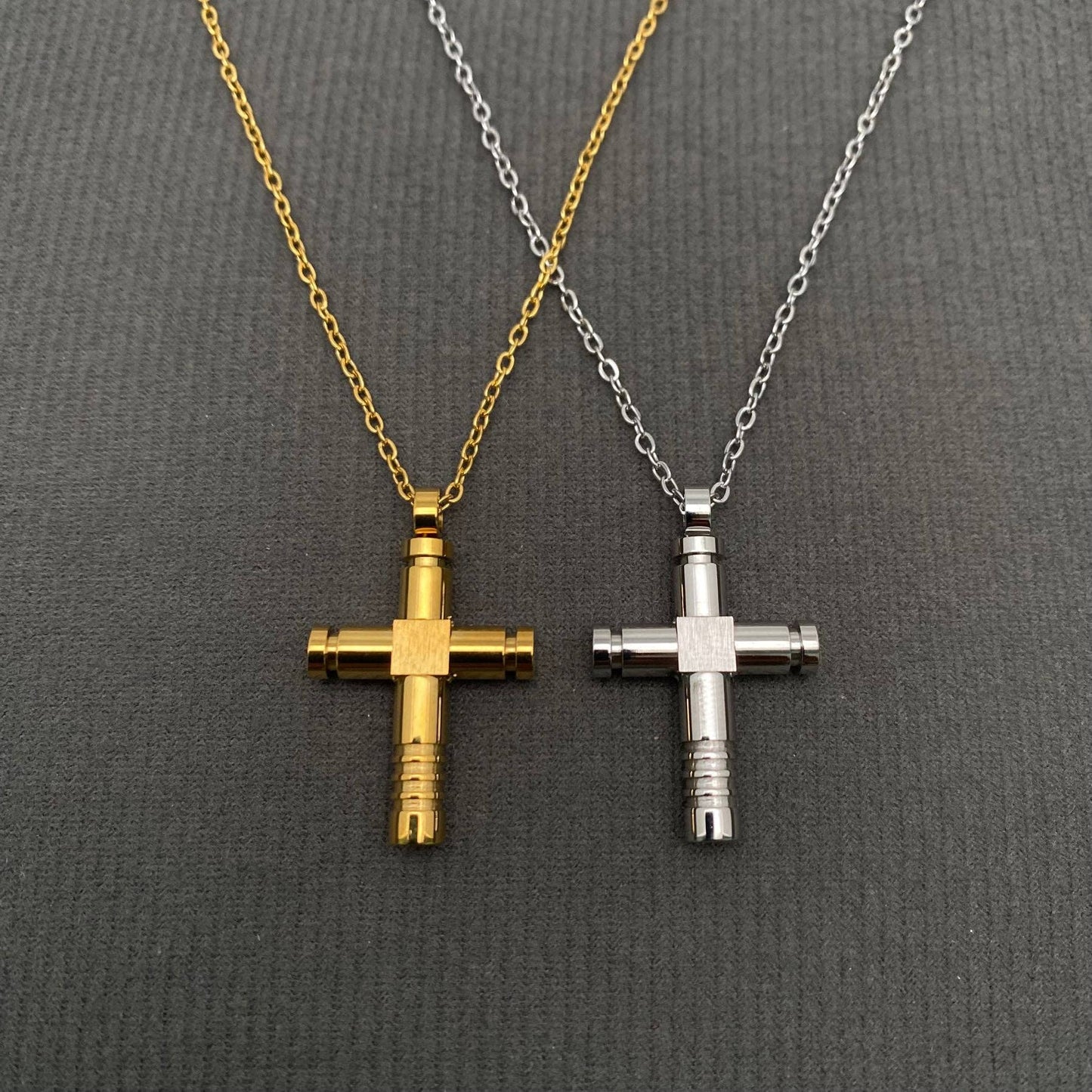 18K Gold Pltd. Cross Pedant