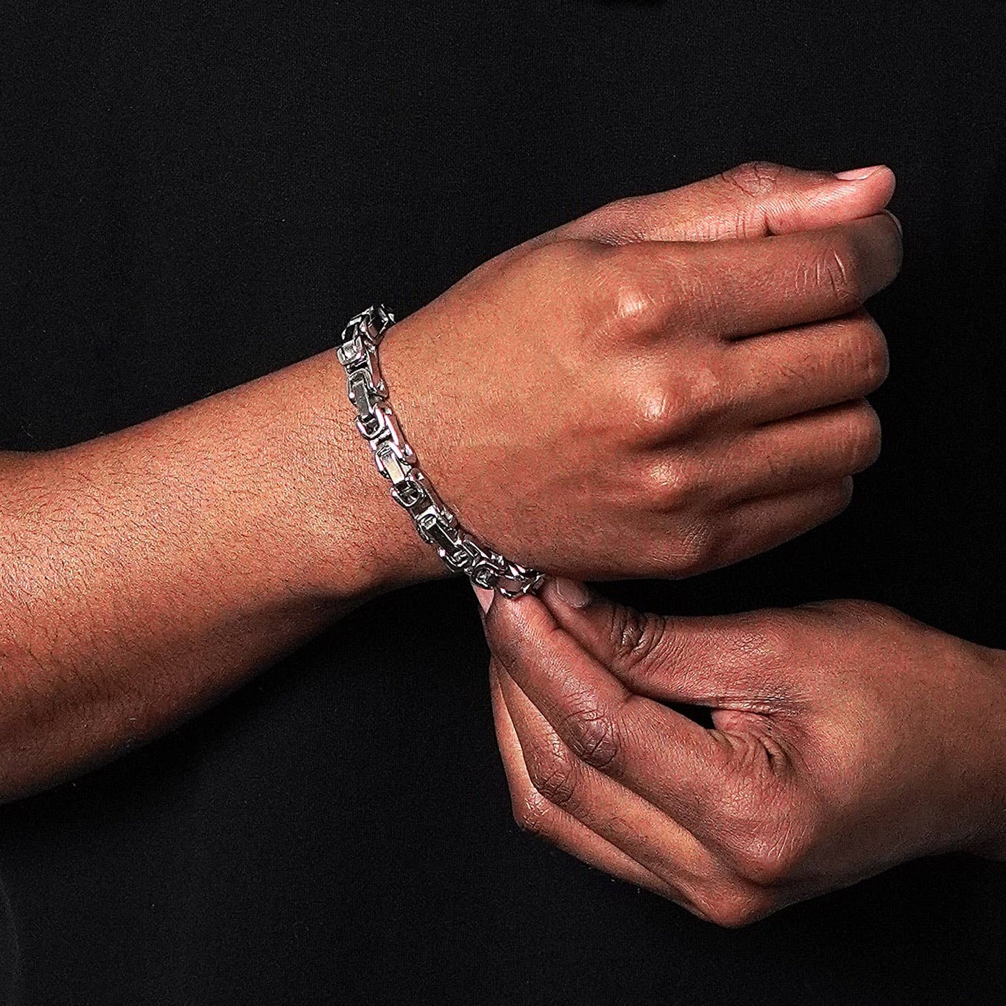 Invicta Jewelry Byzantine Chain Steel Bracelet (8mm) - 8.75"