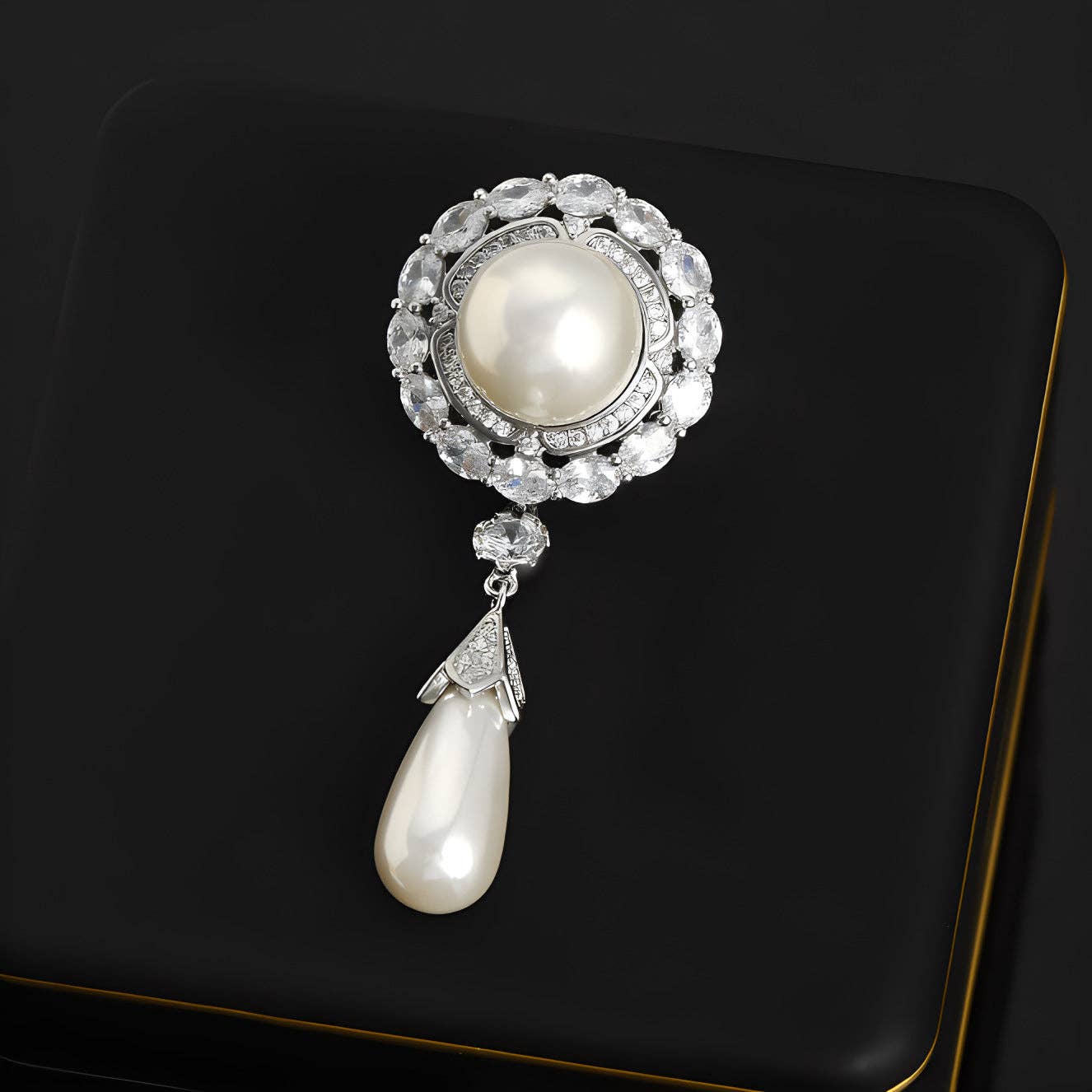 Duchess Crystal Alloy Rhinestone Brooch