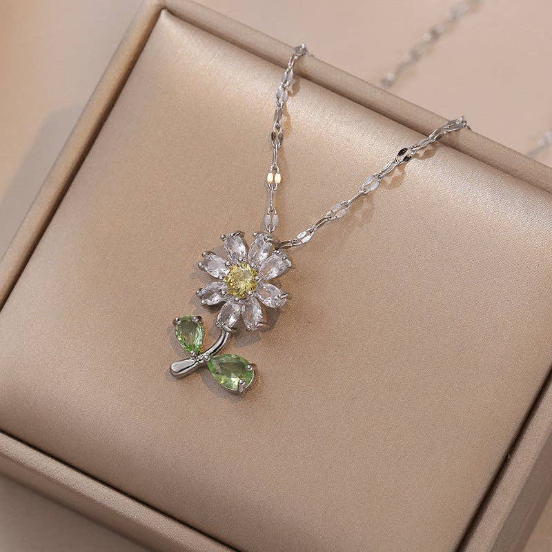 Daisy Flower Leaf Pendant