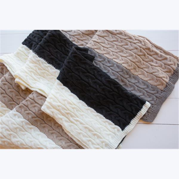 Two Toned Cable Knit Scarf