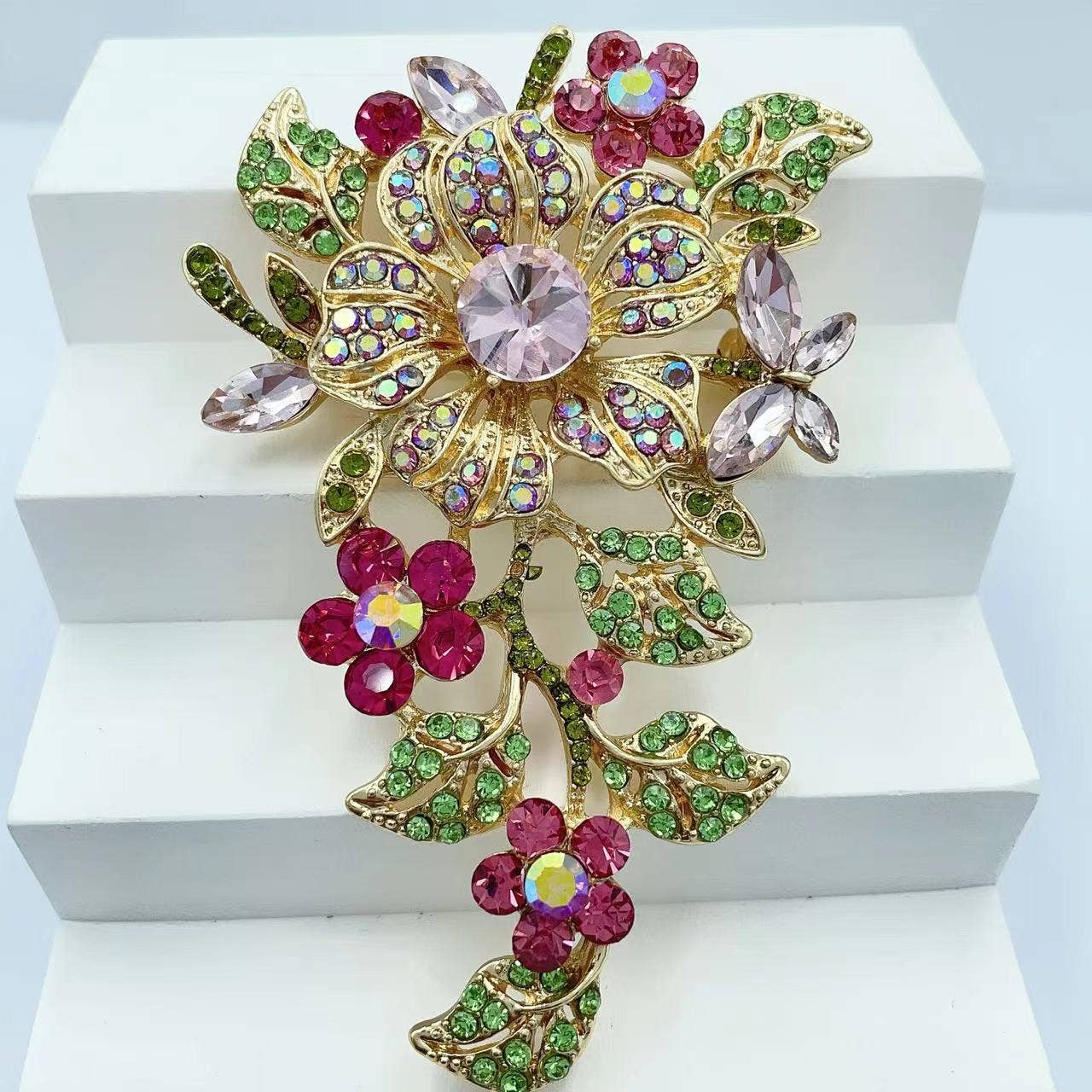 Elegant Rhinestone Flower Brooch Pin