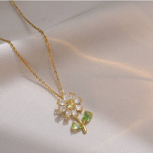 Daisy Flower Leaf Pendant