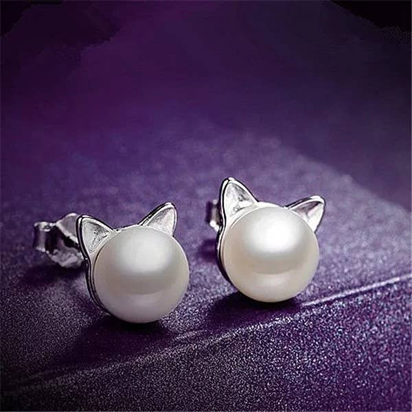 Pearl-like Kitty Cat Stud Earrings
