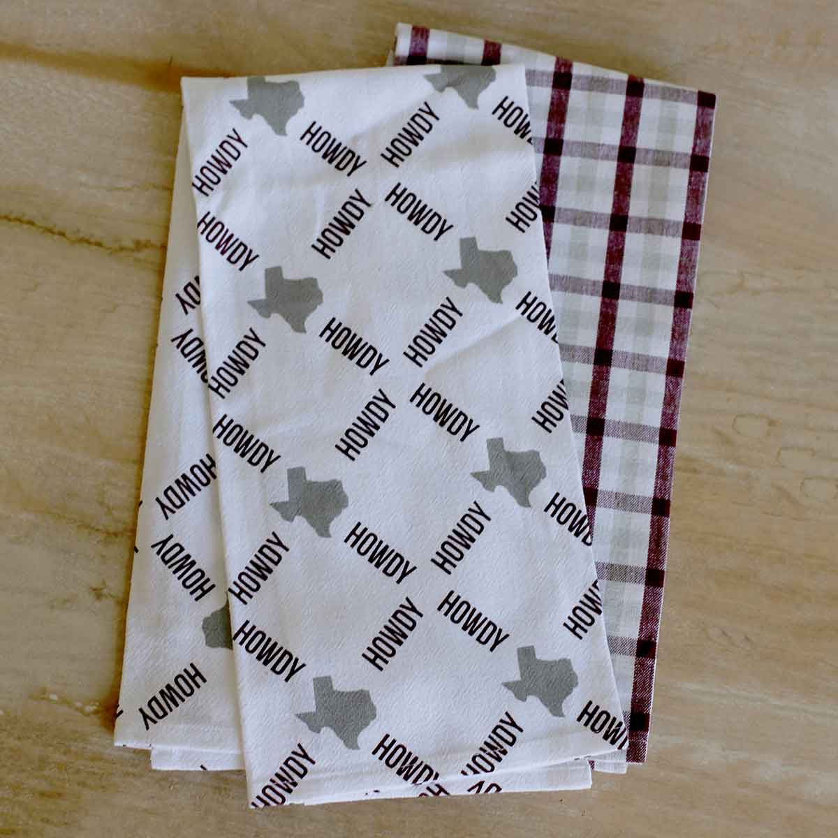 Texas Hand Towels   White/Maroon   20x28 Set of 2