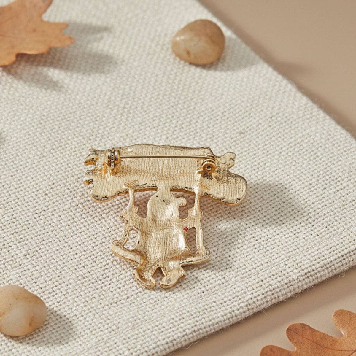 Brooch Merry Christmas Santa Swing Gold Pin