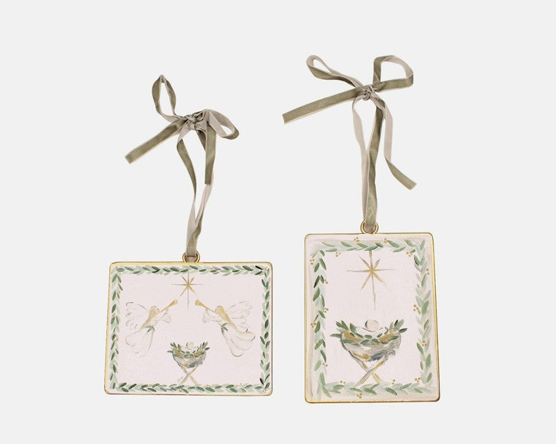 Metal Disc Ornament, Manger w Greenery, Glitter Finish - 4x6"